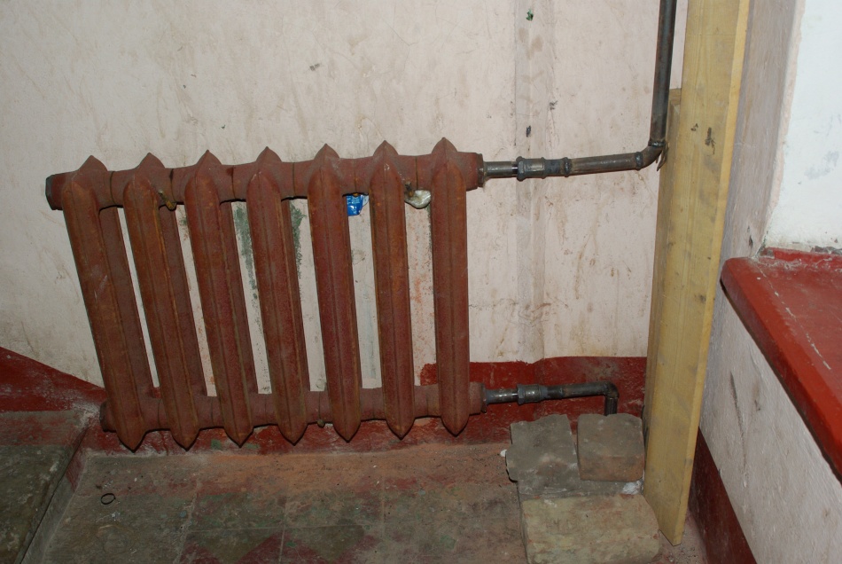 Ремонт теплосети на Шлиссельбургском проспекте оставил дома без отопления